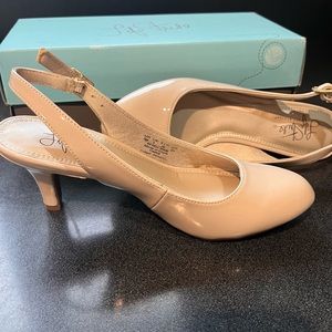 Classic Vintage Nude Patent Leather Kitten Heels (LifeStride)